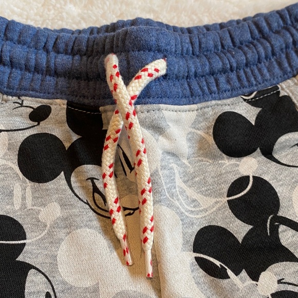 Gap Disney Mickey Mouse Kids Shorts - NWT - 3T - Picture 3 of 6